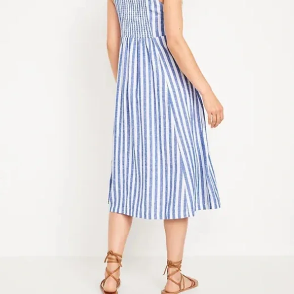 Old Navy Blue and White Linen Strap Sundress - Picture 2 of 8